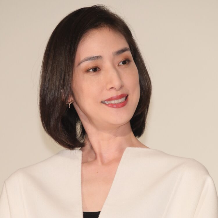 天海祐希 小池栄子にウンザリ メール無視で音信不通状態に Newsポストセブン