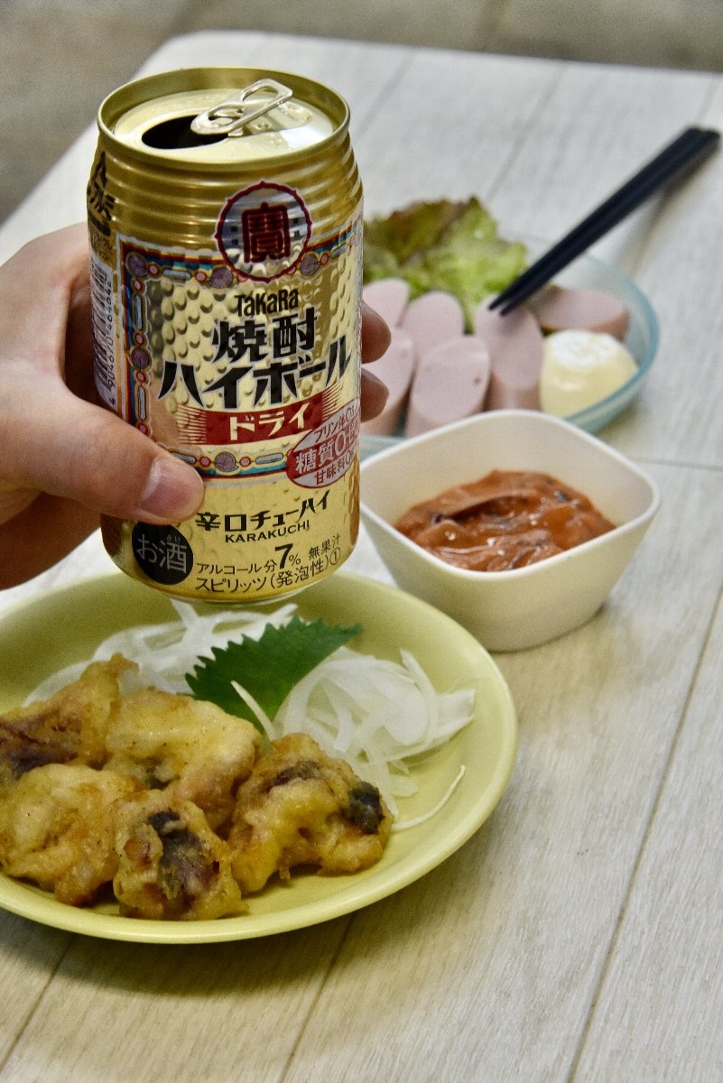 爽快な飲み心地の焼酎ハイボールには、味わい深いたこ天がハマる