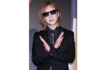 YOSHIKIvs布袋寅泰　コロナ禍の帰国論争で蘇る「27年前の大喧嘩」