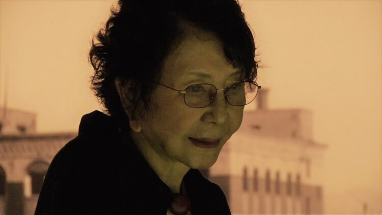 映画『誰がために憲法はある』に主演する渡辺美佐子