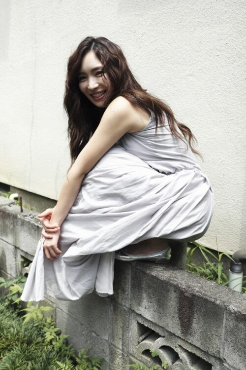 写真集では芸術的なヌードが楽しめる