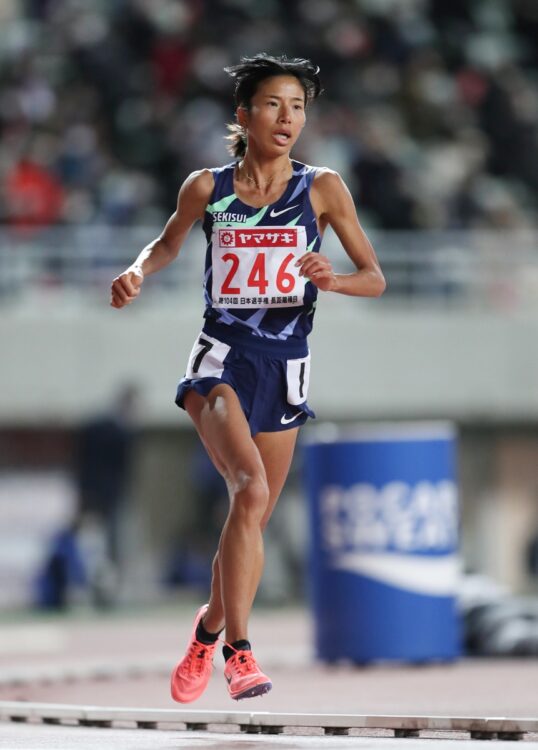 女子1万m五輪代表・新谷仁美選手もワクチンにひと言（時事通信フォト）