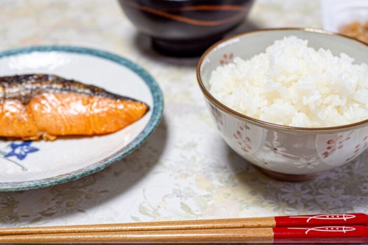朝はご飯とパンを交互に食べるのが夫婦のルーティーン(写真はイメージ)