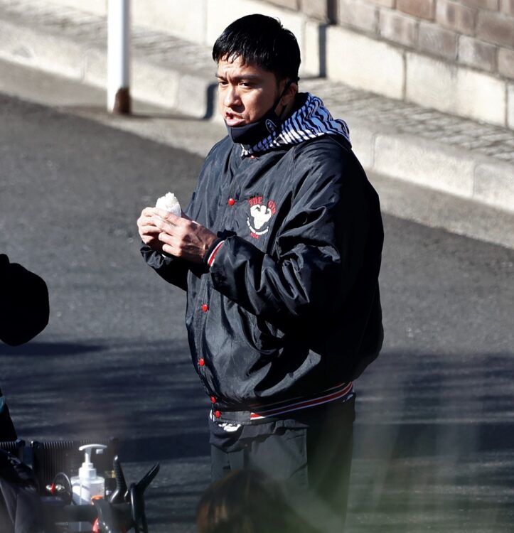 ファッション 長瀬 智也 TOKIO長瀬智也 上着を着てもわかる「ヤバすぎる肉体美」（FRIDAY）