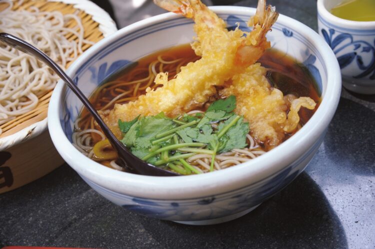 『深大寺そば　麺匠の味　乾麺（3人前）』（島田製粉　734円）