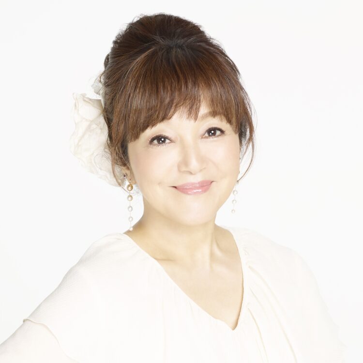 岩崎宏美は2003年の『みんなのうた』で『笑顔』を歌った