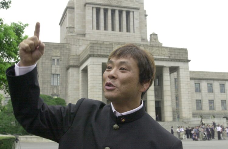 2001年に参議院議員となった大仁田厚氏