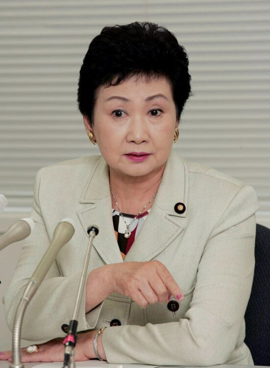 1986年に参議院議員となった小野清子氏（時事通信フォト）