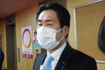 政治家人生を棒に振った白須賀貴樹議員(時事通信フォト)