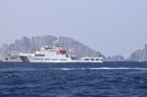 尖閣諸島周辺には連日、国海警局の船が遊弋する(共同)
