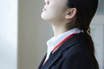 「もう長生きしたくない」40代女性が振り返る氷河期世代の苦難のキャリア