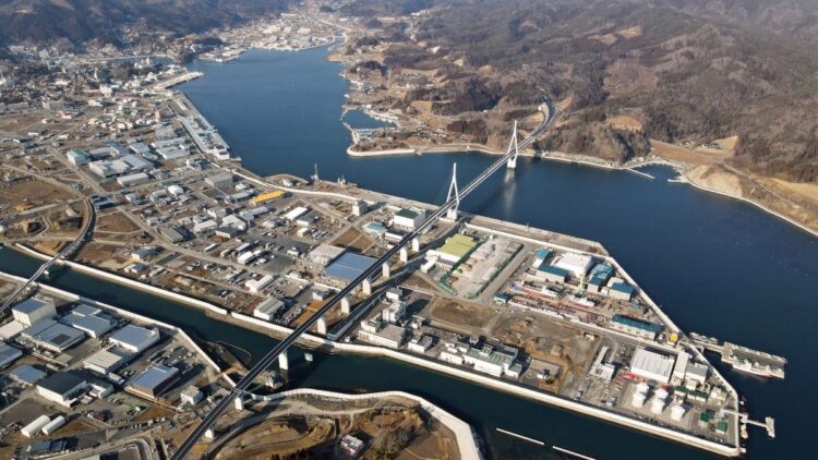 宮城県気仙沼市では港湾が再建された。