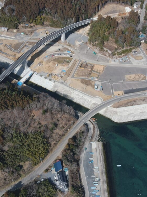 2021年2月25日の宮城・石巻市。流出した新相川橋は2017年に復旧
