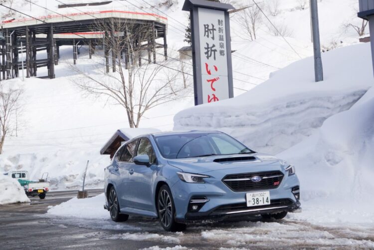 雪道でも走りや快適性など商品力の高さを証明した（スバル レヴォーグSTI SPORT EX）