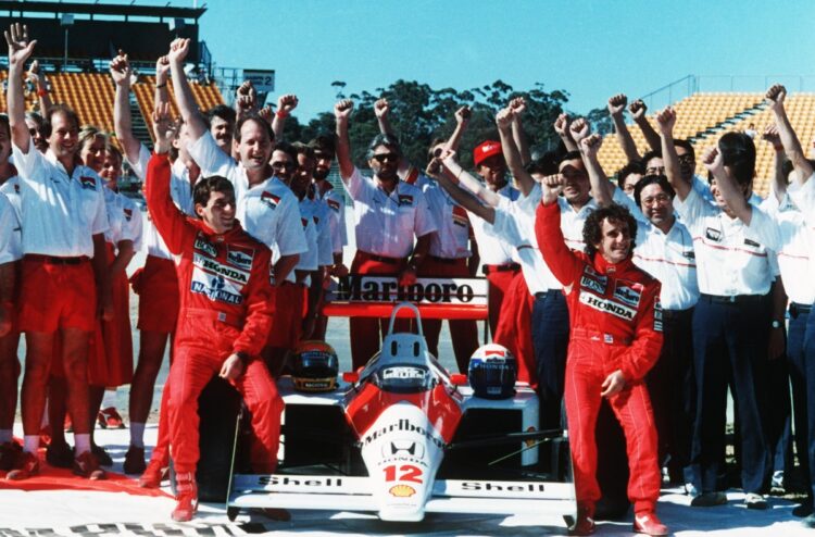 1988年シーズンのマクラーレン・ホンダは圧倒的な存在だった（左から アイルトン・セナとアラン・プロスト、写真／AFP＝時事）
