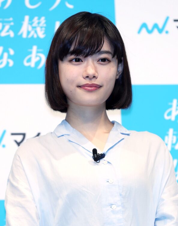 杉咲花主演『おちょやん』ではなぜか重要な場面でよく「ヤクザ」が…（時事通信フォト）