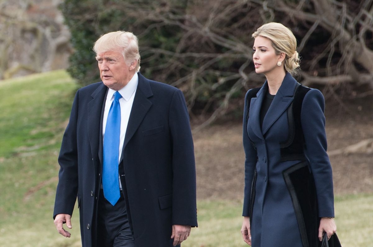 写真 イバンカ トランプ 父の弔い合戦 を支える地盤 看板 鞄 Newsポストセブン Part 1 2