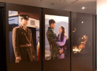 「愛の不時着」展 大阪会場内観