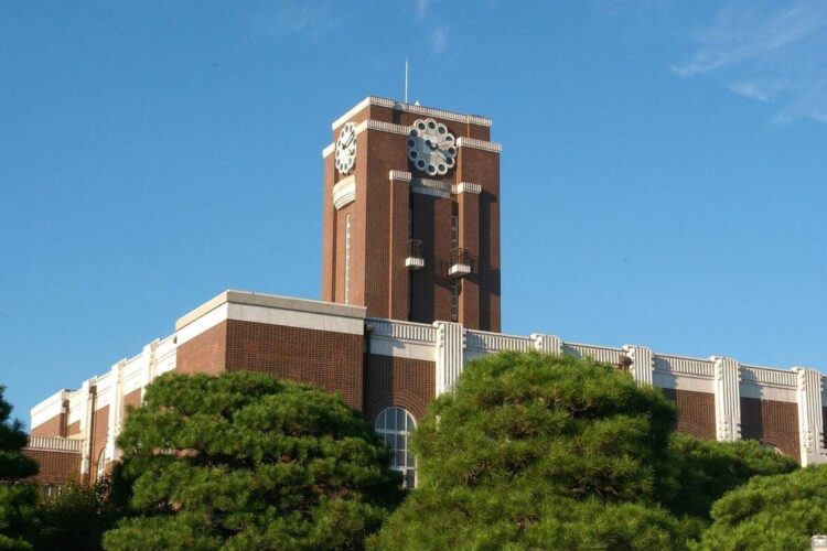中高一貫校の合格者が増えた京都大学（時事通信フォト）