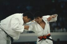 今も語り継がれる小川との死闘(築田純/アフロスポーツ)