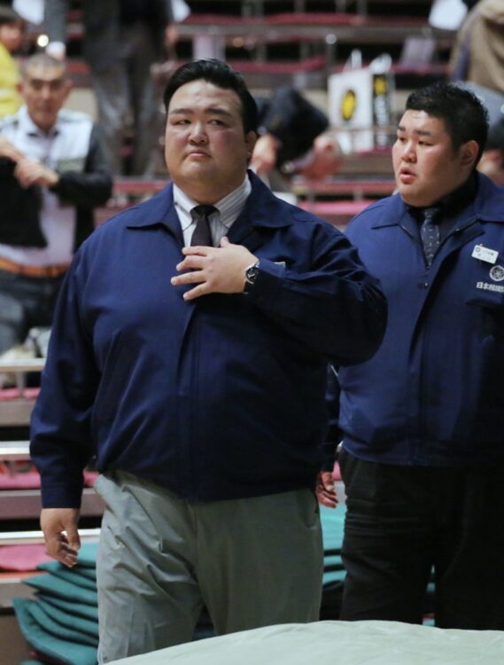 稀勢の里は2017年5月～2018年7月の間、全休4場所を含む8場所連続休場（時事通信フォト）