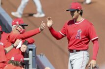 4月1日の開幕戦でサプライズもあるか!?(左からマドン監督、大谷翔平。写真/共同通信社)
