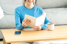 電子書籍から紙媒体に出戻りする人たち「このままじゃ本を読まなくなる」
