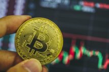 高値更新後もビットコインは“買い”なのか? 急騰を繰り返す背景