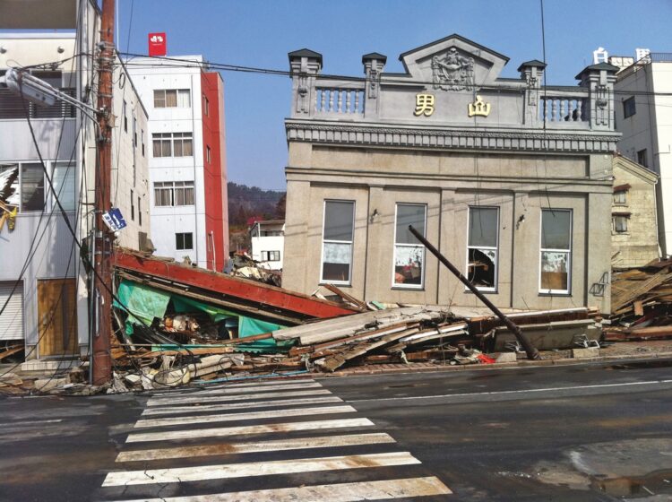昭和5年（1930年）竣工の本社兼店舗は津波で1～2階が流され、3階が真下に落ちた