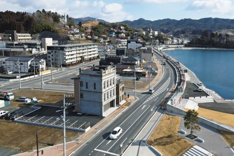 本社兼店舗が建つ「内湾地区」の人たちは過去の経験から高台に逃げ、犠牲は少なかった