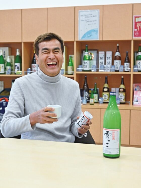 日本酒を楽しむ石原良純氏