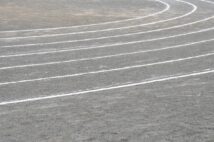 体操着の下の「肌着禁止」問題で蘇るトラウマとは(イメージ)