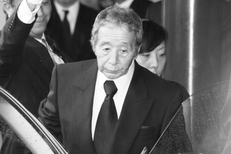 黒板一家を支える中畑のおじさんを熱演した地井武男さんが死去したのは2012年。お別れ会では、「地井に会いたいよ！」と悲痛な思いを残した田中さん。天国で地井さんと何を語らうか