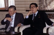 竹下登（左）と安倍晋太郎の関係性は？（時事通信フォト）