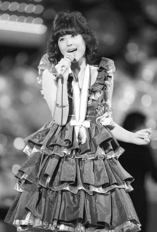 松田聖子と中森明菜はどんな関係だった？（写真／共同通信社）