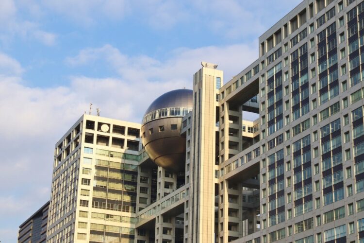 テレビ番組でも宣伝と企画の線引きが曖昧に（フジテレビ本社ビル）