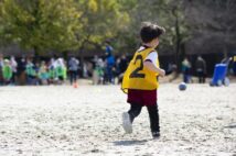 子供の習い事事情 「息子の希望を叶えてあげられない」シングルマザーの苦悩も
