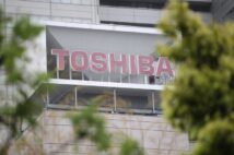 「混迷続く東芝」と「転換遂げた日立」、両社の明暗を分けたもの