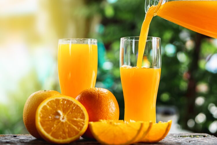 胃腸薬とオレンジジュースはNGの組み合わせだ（写真／Getty Images）