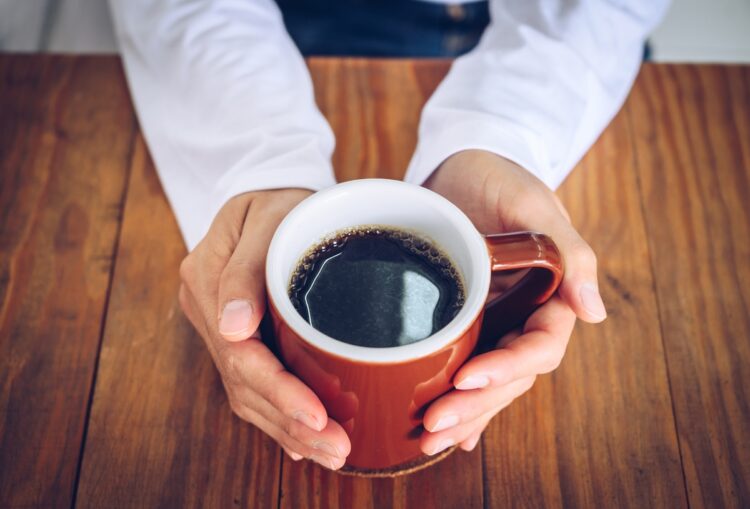 コーヒーの覚醒作用は抗うつ薬、抗不安薬の鎮静効果を弱めてしまう（写真／Getty Images）