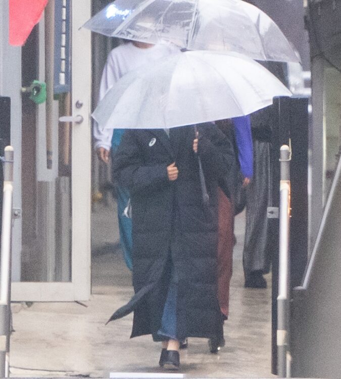 雨の日も移動（写真は2021年）