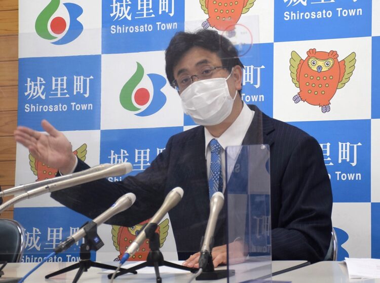 茨城県城里町の上遠野修町長はキャンセル分のワクチンを接種したが批判が殺到した（時事通信フォト）