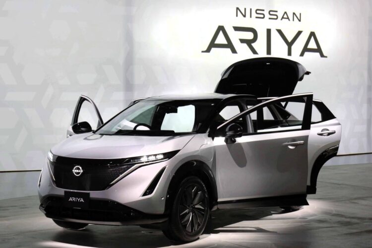 今年発売が予定されている日産の新型電気自動車「アリア」（時事通信フォト）
