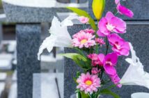 墓じまい目論むも菩提寺が抵抗 離檀料100万円突きつけられた男性の後悔