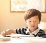 保育園や幼稚園に通えない「無園児」とは。通わせない理由とは…