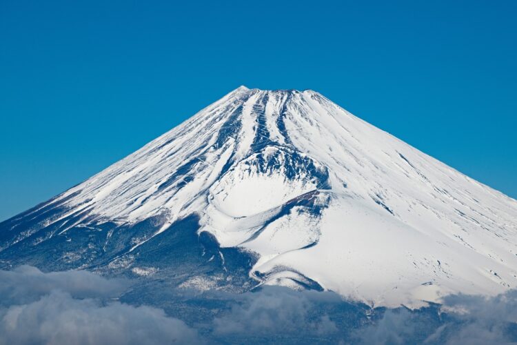 富士山噴火のリスクを知ってそのときに備えよう（時事通信フォト）