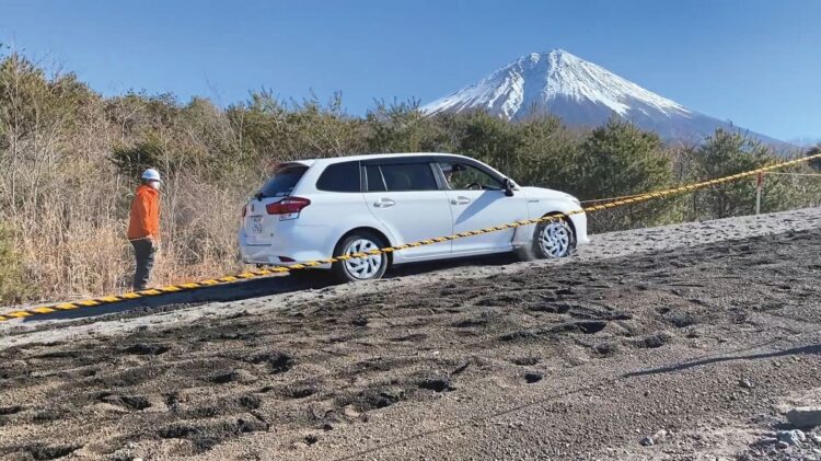 富士砂防事務所が今年4月に実施した走行実験（写真提供／富士砂防事務所）