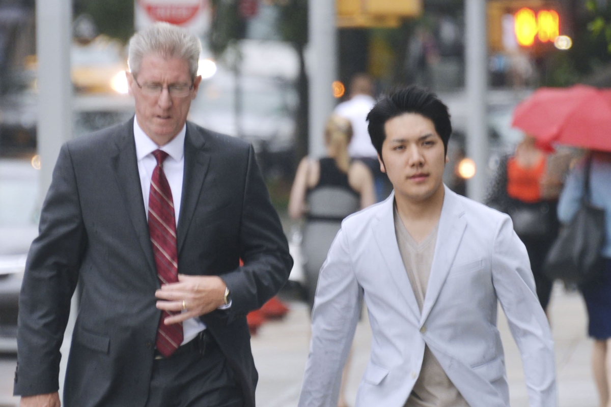 憧れの小室圭 小室圭さん・眞子さんのNY買い物デートを目撃 終始手つなぎ