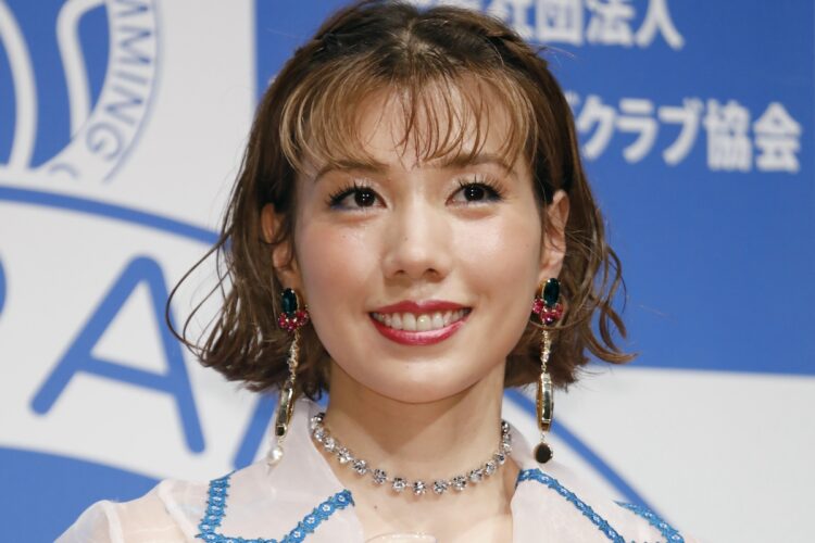 仲里依紗 Youtuberとして抜群の安定感 女優らしくなさ が秘訣 Newsポストセブン