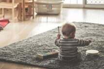 法改正で男性の育児休暇取得はすすむのだろうか(イメージ)